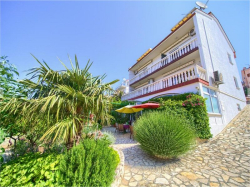 Apartments Villa Vesna - Family apartments Crikvenica