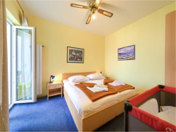 Apartments Villa Vesna - Family apartments Crikvenica