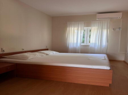 Apartments Marinella Lopar (Island Rab)