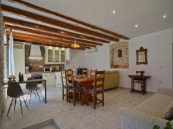 Appartements Holiday stone house Bale
