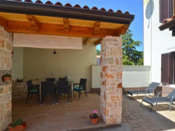 Appartements Holiday stone house Bale