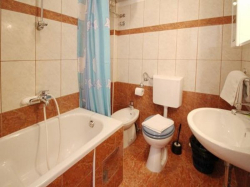 Appartements Derencinovic Baska (Ile Krk)