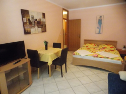 Appartements Vivien Kustici (Ile Pag)