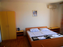 Appartements DADO Starigrad (Paklenica)