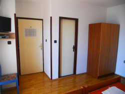 Appartements DADO Starigrad (Paklenica)