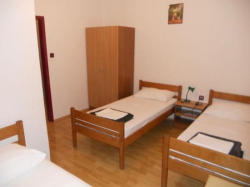 Appartements DADO Starigrad (Paklenica)