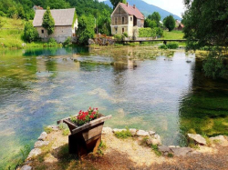 Maison de vacances Mia Gospic
