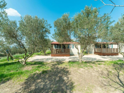 Maison de vacances Apartmani Pakoštane mobile homes Punta 1 Pakostane