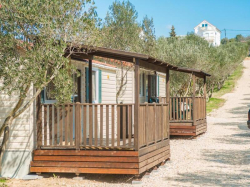 Maison de vacances Apartmani Pakoštane mobile homes Punta 1 Pakostane